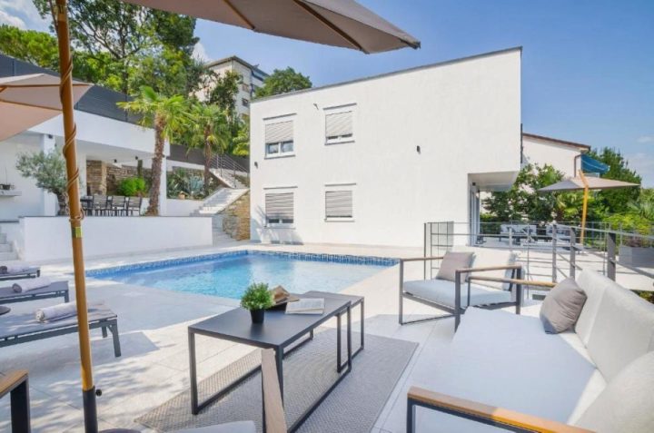 Hiša na predaj 150 m² – Opatija
