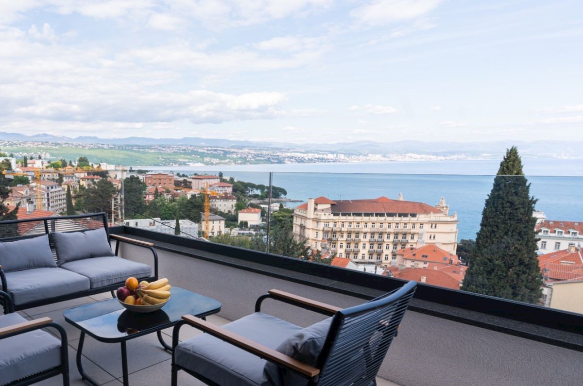 Stan Na prodaju - PRIMORSKO-GORANSKA OPATIJA