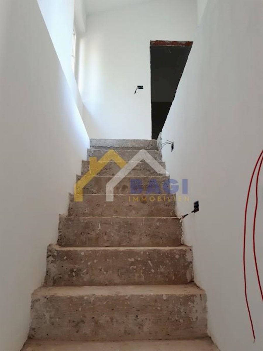 House For sale - ISTARSKA RAŠA